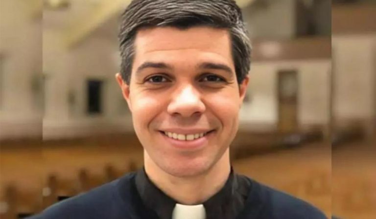 Consagração do primeiro bispo brasileiro da Arquidiocese de Boston