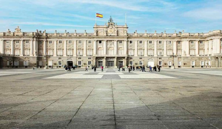 Sonho em perigo! Jovem talento conta com vaquinha para comprar passagem para fazer bolsa na Espanha