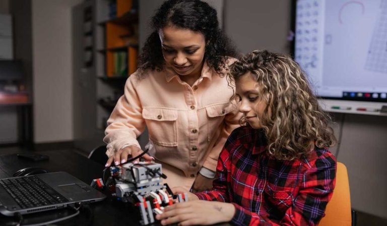 Inscrições abertas para a especialização em Robótica Educacional na UFRPE