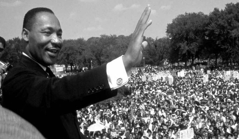 Brasil conta agora com bolsa contra o racismo